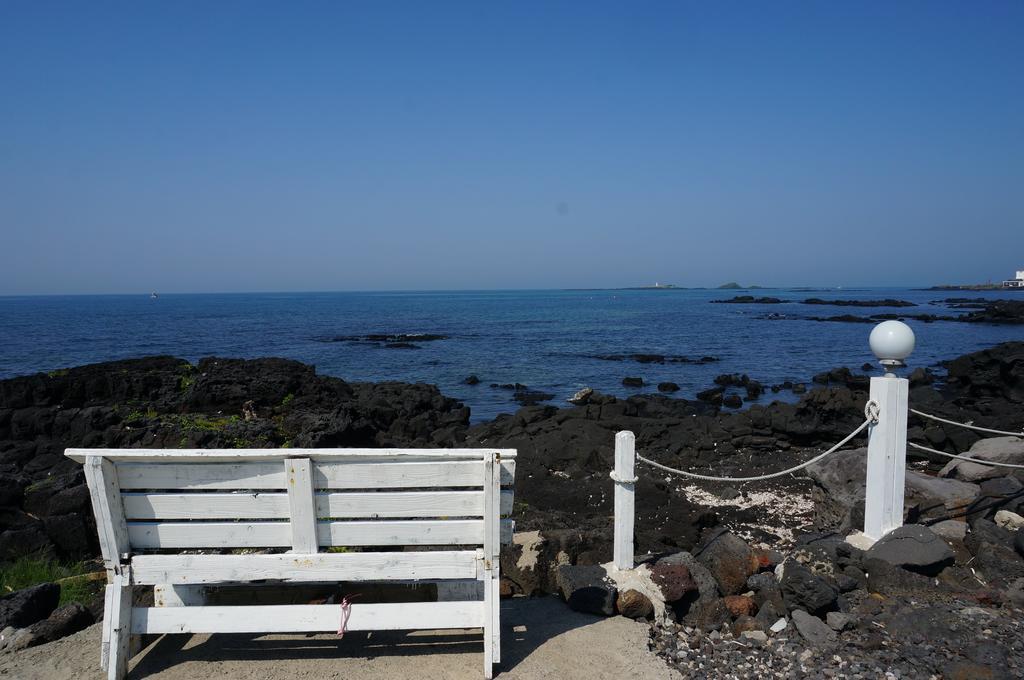 Park Beach Hotel Jeju Exterior photo