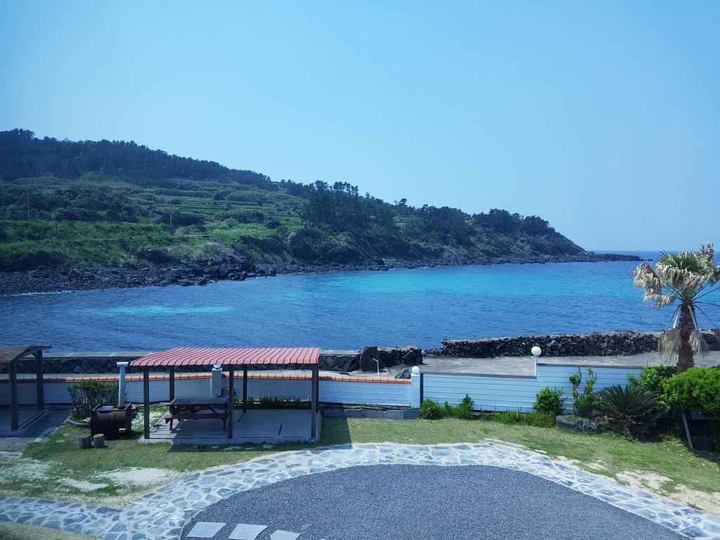 Park Beach Hotel Jeju Exterior photo