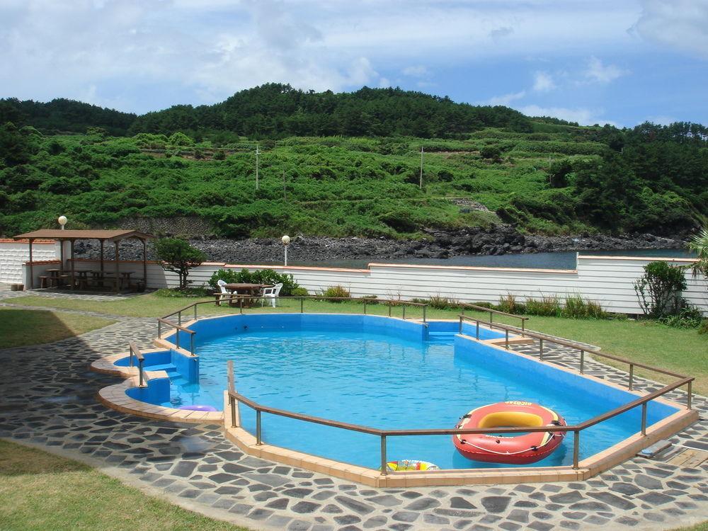 Park Beach Hotel Jeju Exterior photo
